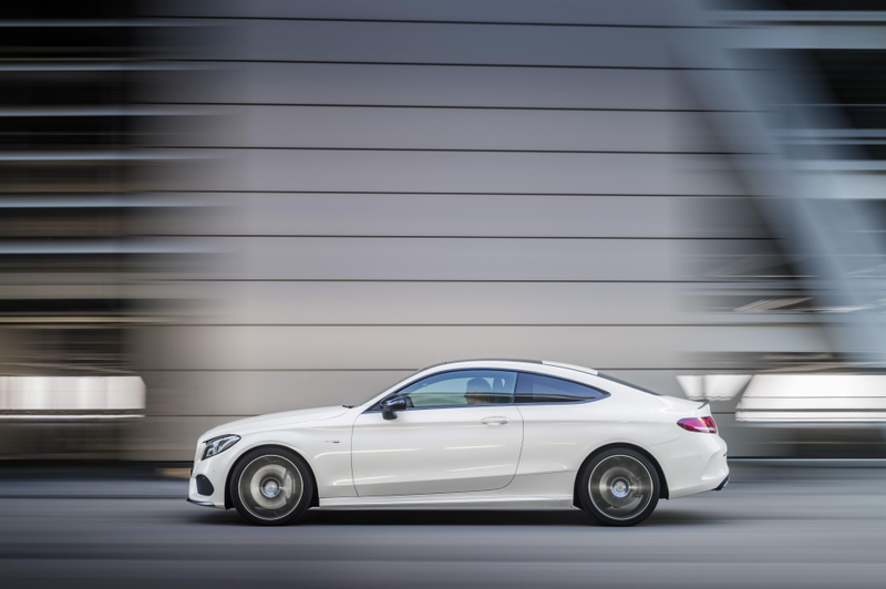Illustration for article titled The Mercedes-AMG C43 Coupe Is Your V6 Budget C63